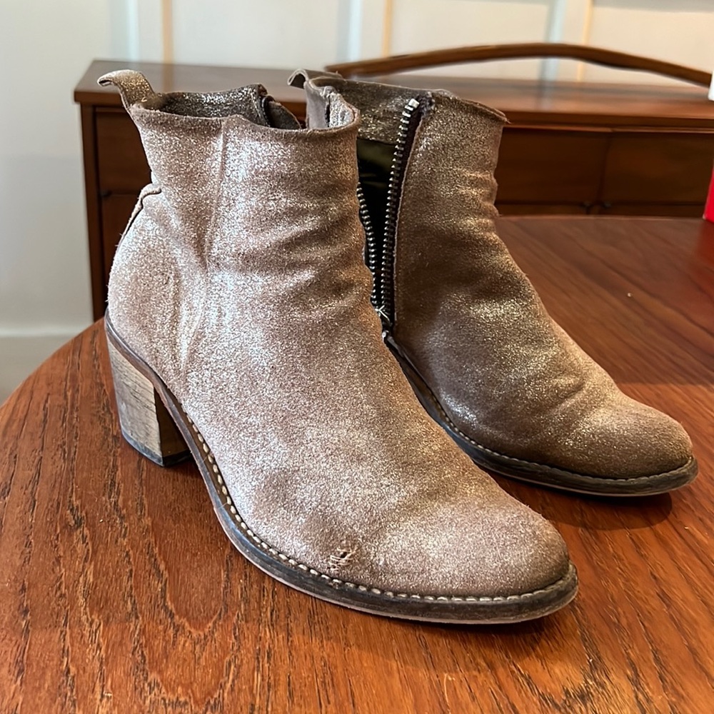 Diesel metallic pink Chelsea boots